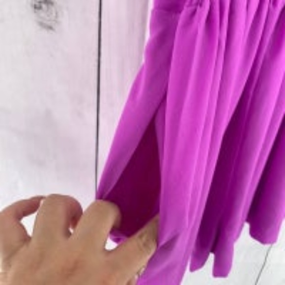 Express sleeveless Ruffled Front Romper with Zipper - Picture 3 of 3